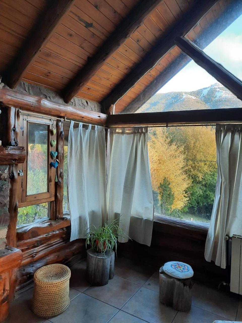 Disfruta Esta Clasica Barilochense Al Pie Del Cerro Otto * San Carlos de Bariloche